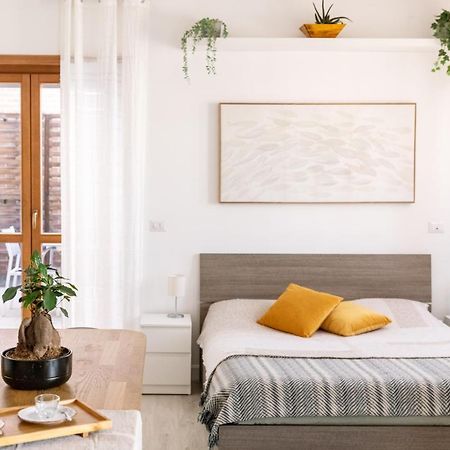 Loft Con Terrazzo - 3 Min Dalle Autostrade By Followgreenhouserome Buitenkant foto